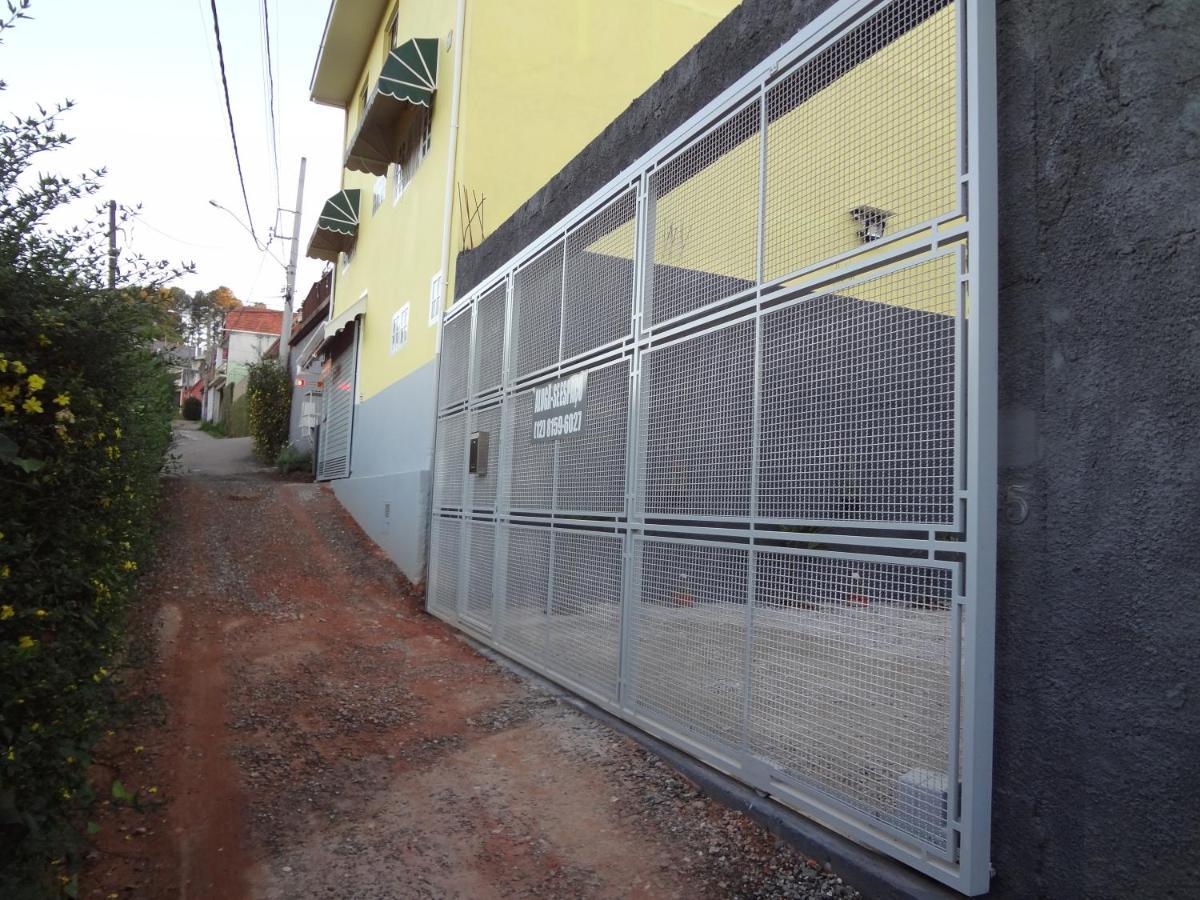 Residência Tia Stella Acomodação com café da manhã Campos do Jordão Exterior foto